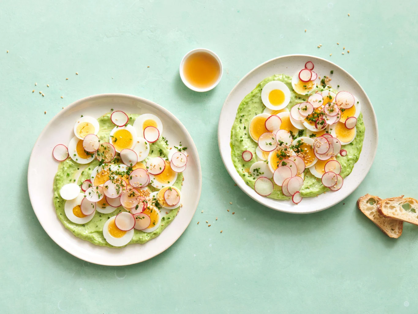 Carpaccio d'œuf dur et de radis roses