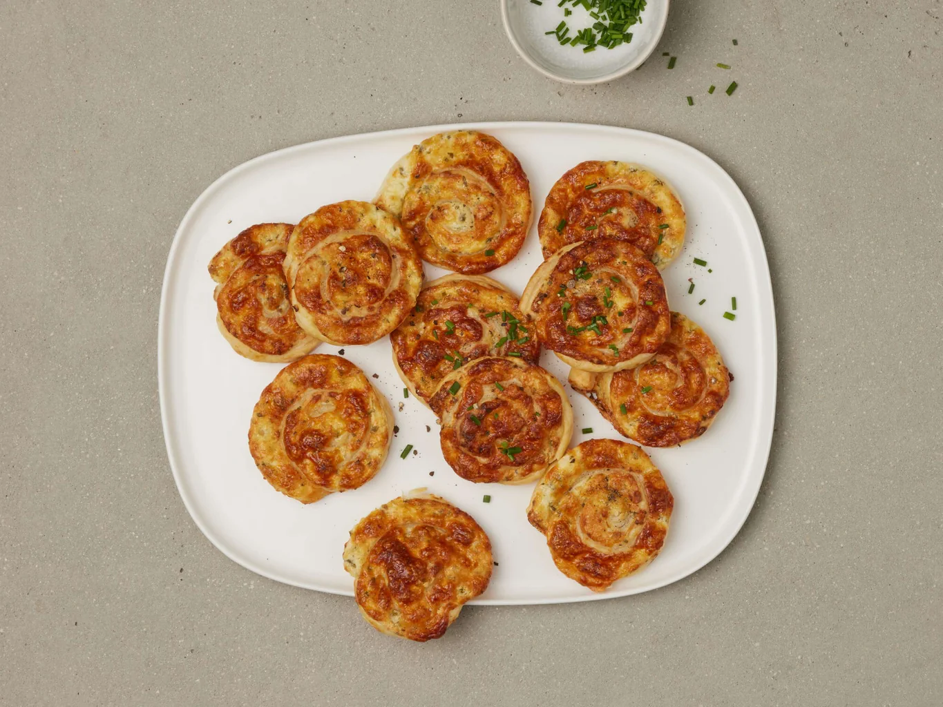 Apéroschnecken mit Speck und Roquefort