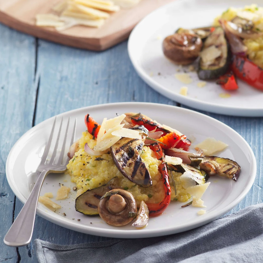 Grillgemüse auf Schnittlauch-Polenta