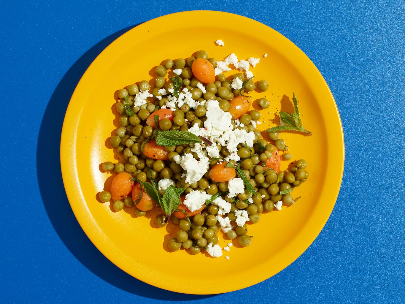 Erbsli-Rüebli-Salat mit Feta