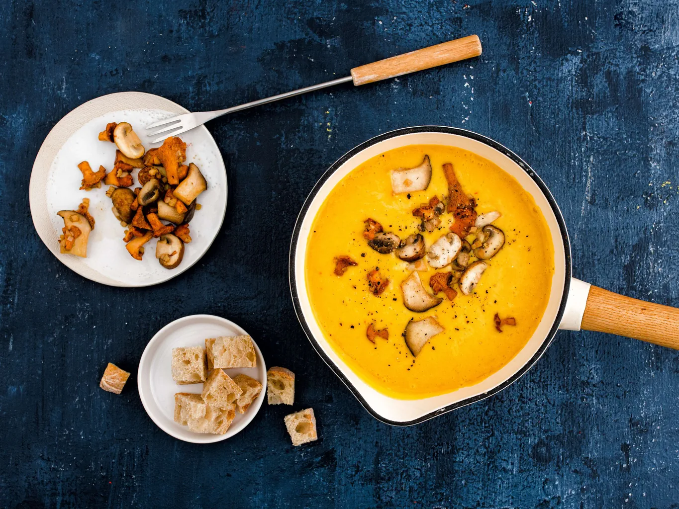 Safran-Fondue mit Pilzen