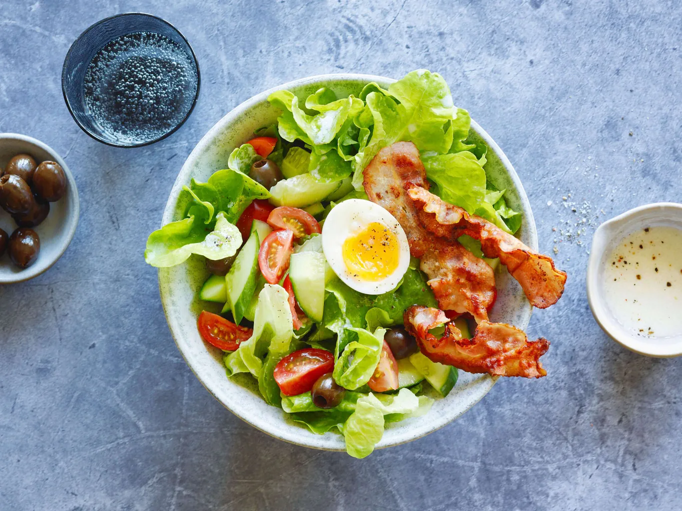 Salatbowl mit Ei