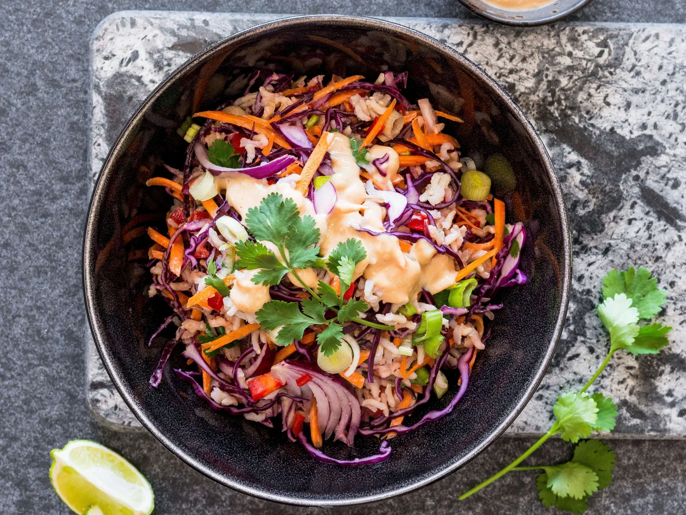 Insalata di riso thailandese