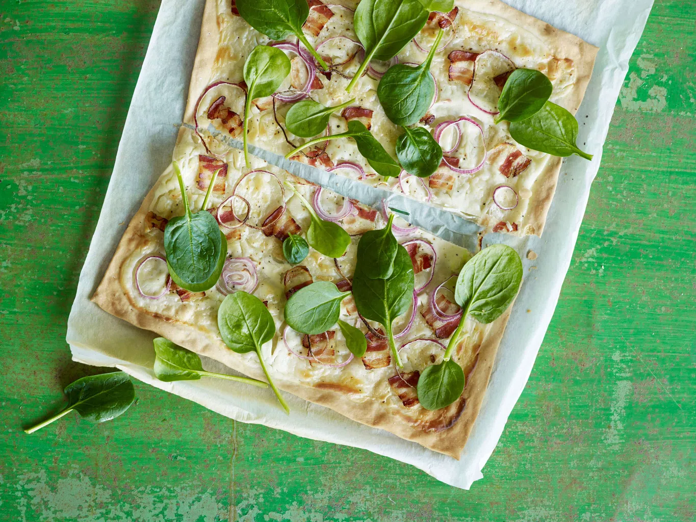 Flammkuchen mit Spinat