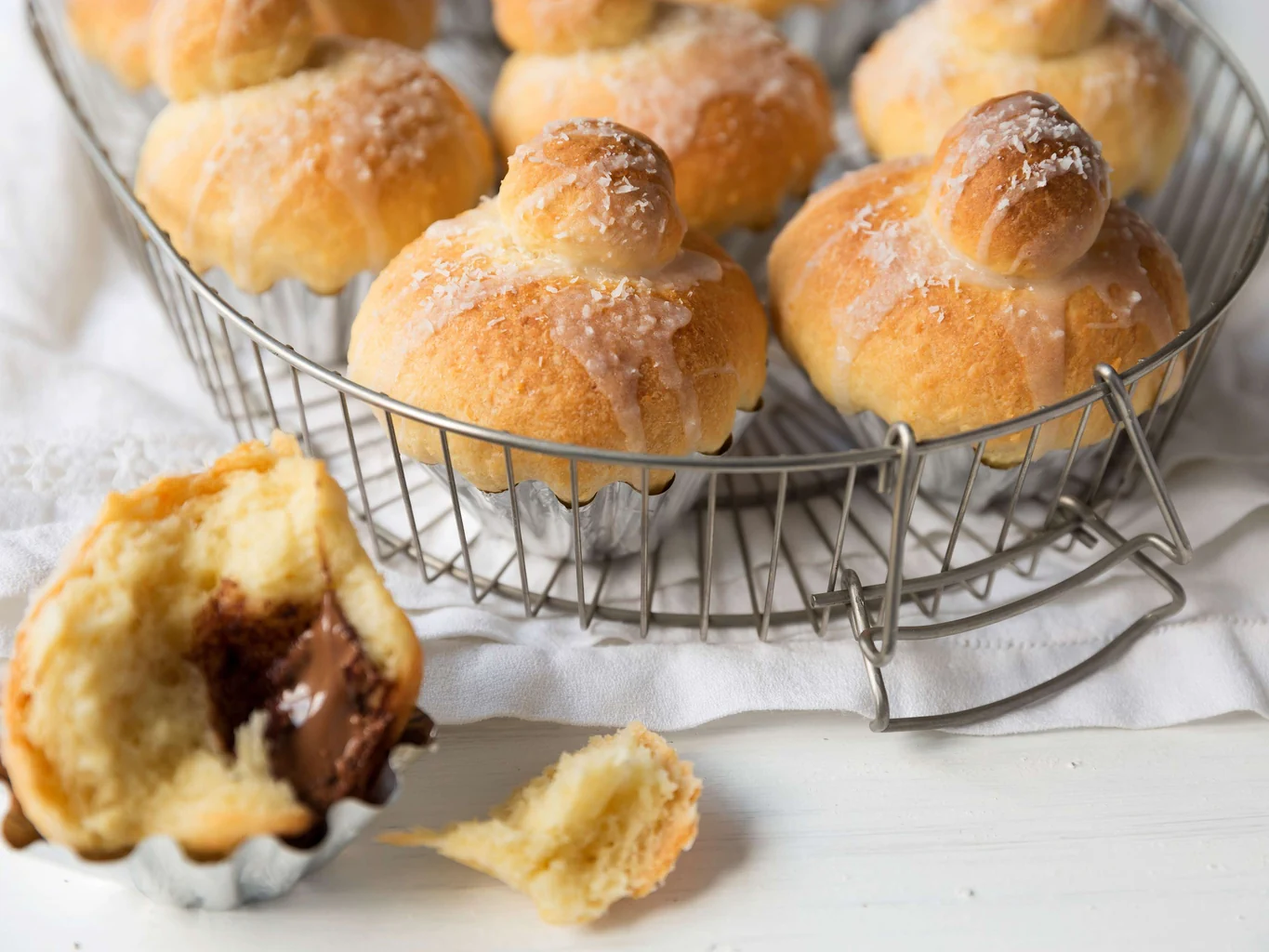 Kokos-Brioche mit Schokoladenkern