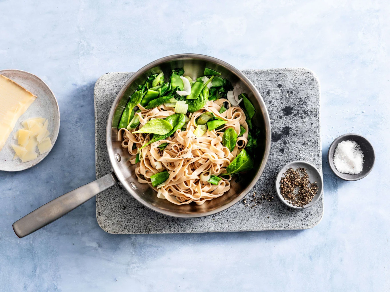 Tagliatelle spadellate con taccole
