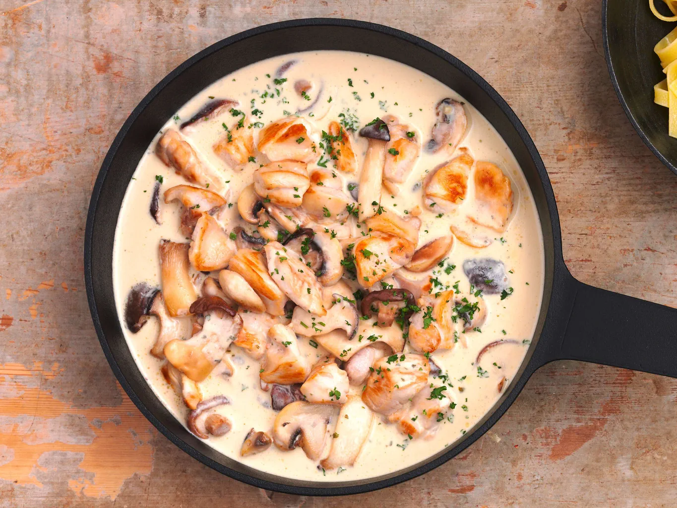 Kaninchen-Pilz-Ragout mit Frischkäsesauce