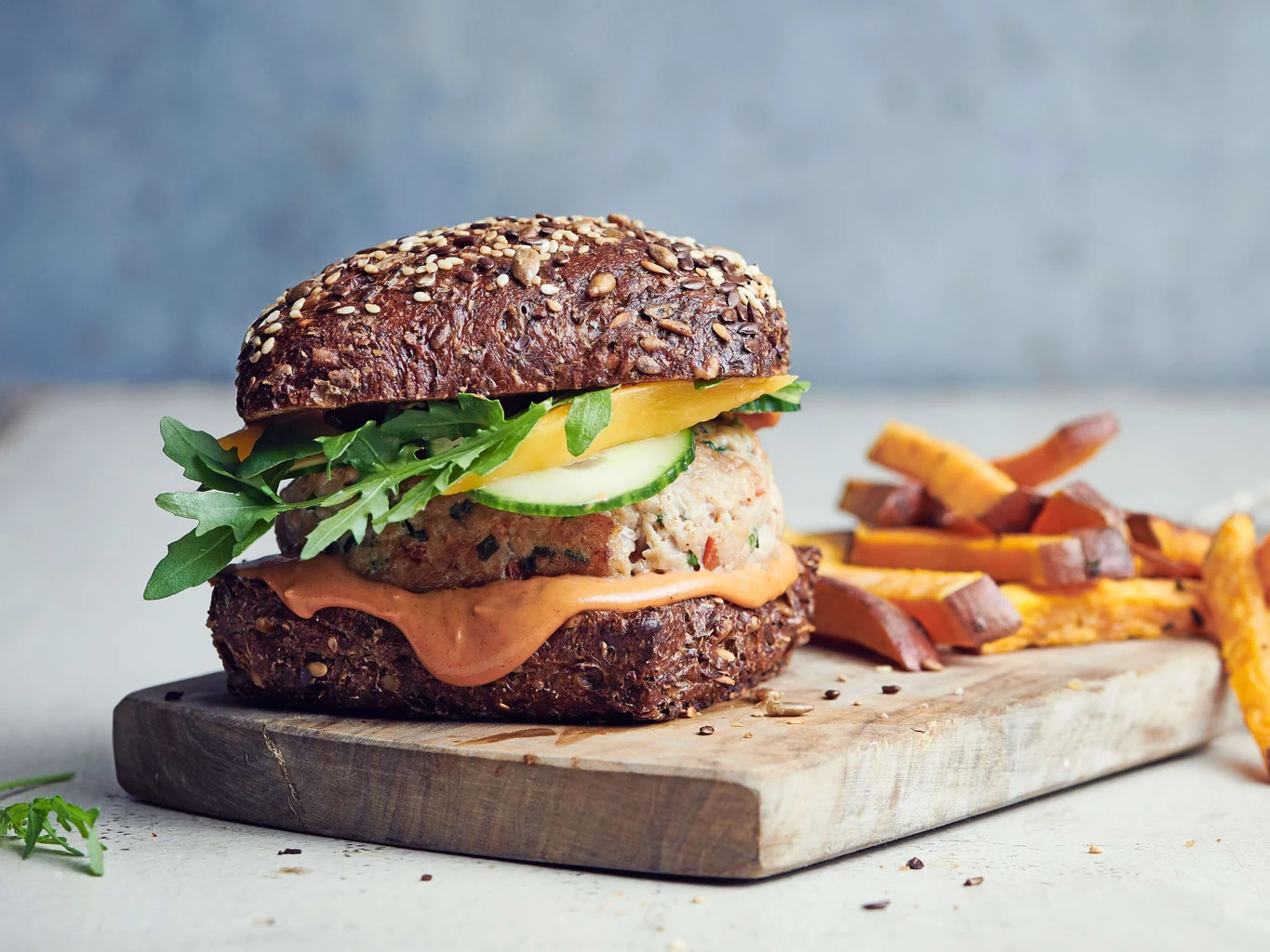 Burger de poulet à la mangue