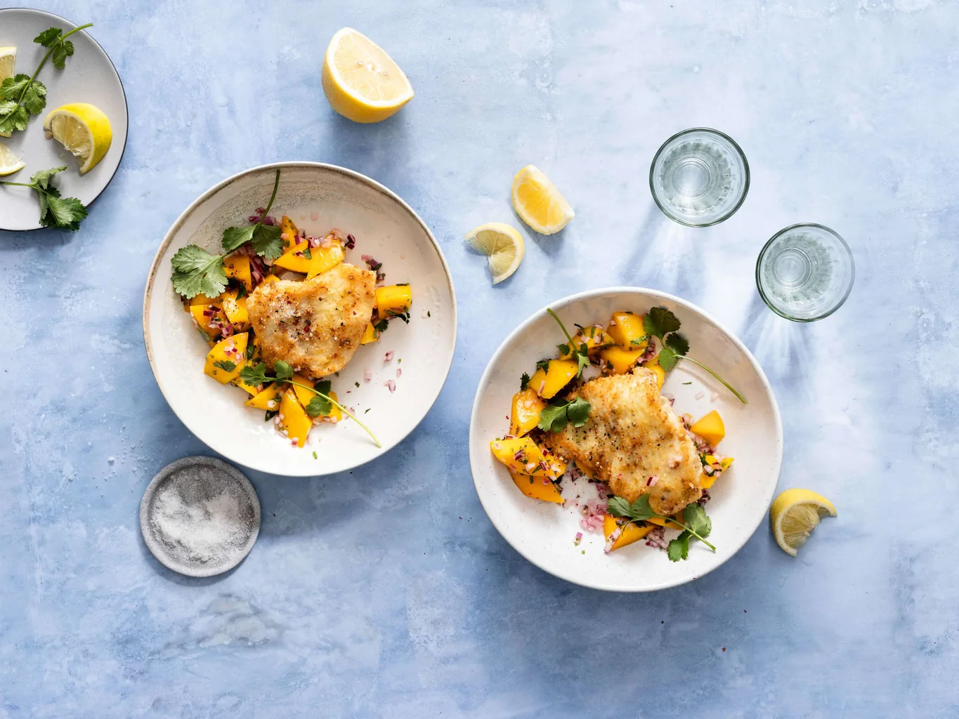 Carrelet au lemon-grass et à la noix de coco sur salade de mangue