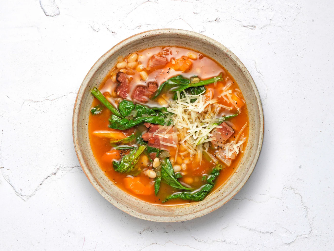 Soupe aux épinards et aux haricots
