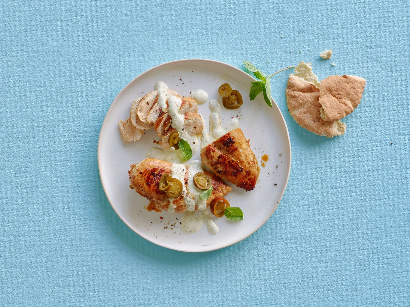 Poulet avec yogourt jalapeño-menthe