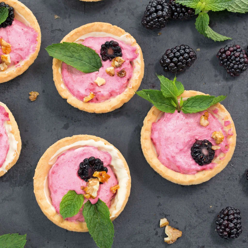 Tartelettes avec mousse aux mûres