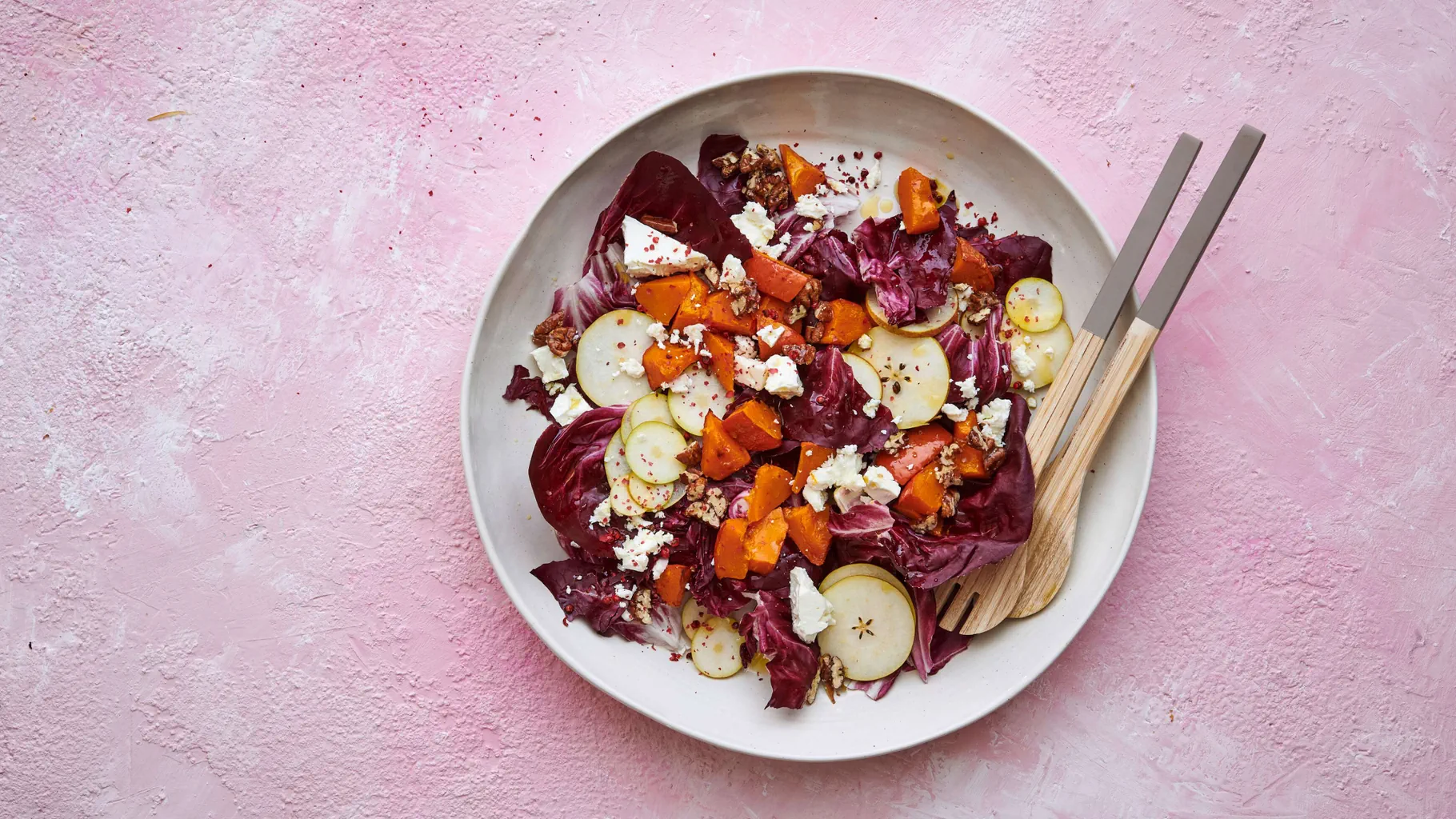 Birnen-Chicorée-Salat mit geröstetem Kürbis