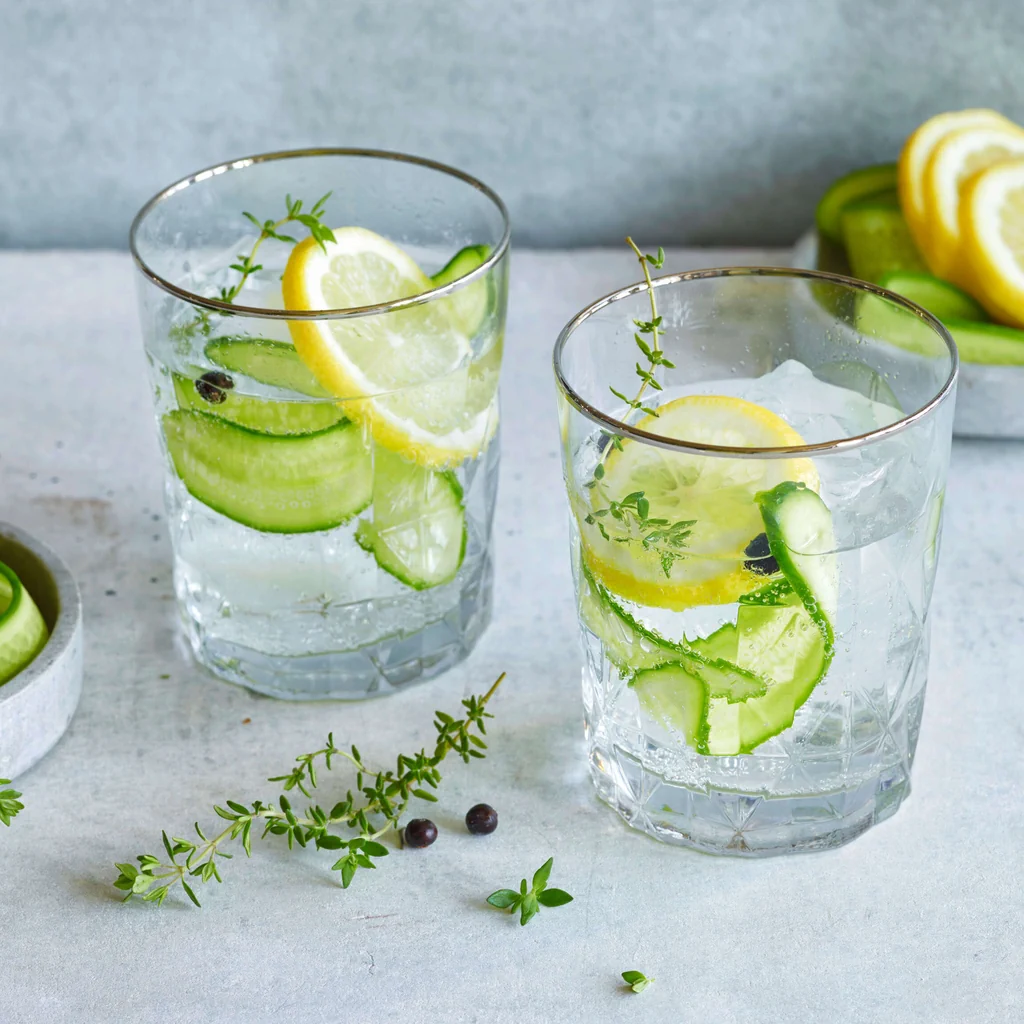 Gurke-Thymian-Wasser