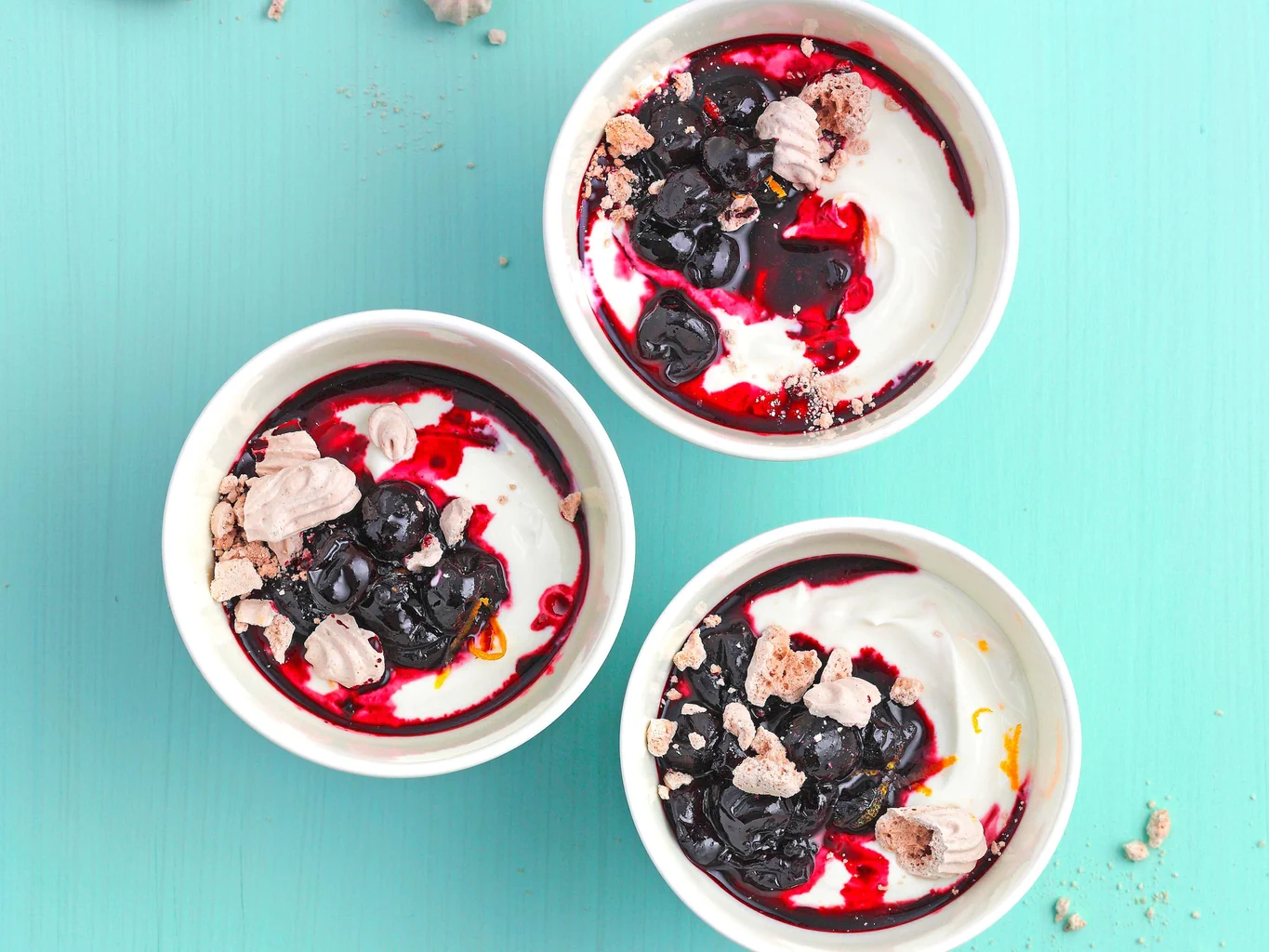 Orangen-Joghurt mit Kirschen