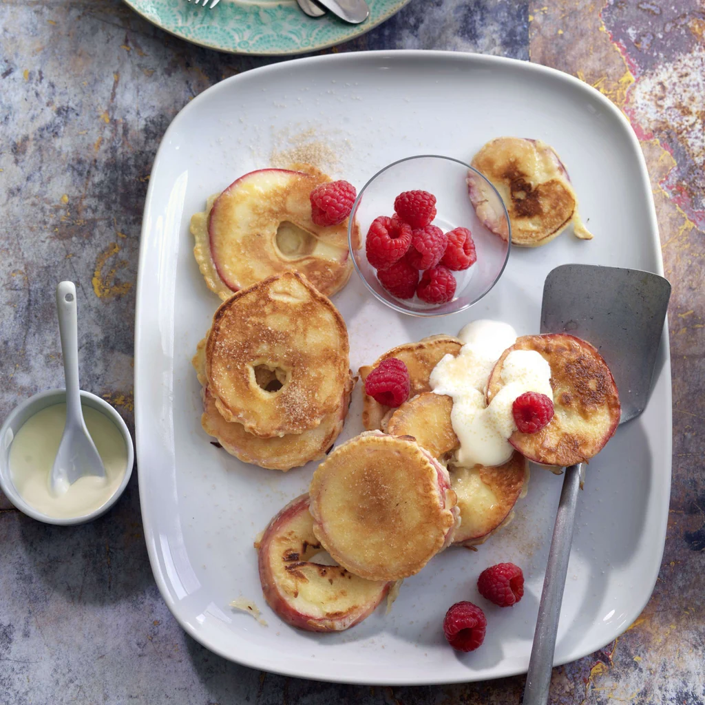 Frittelle di mele con lamponi
