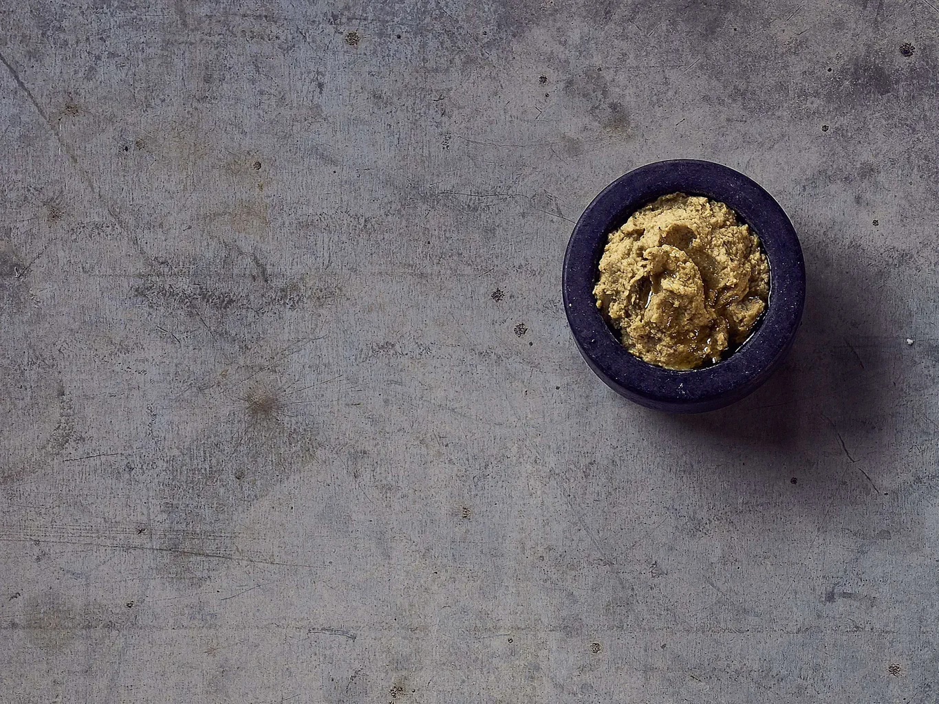 Hummus ai capperi