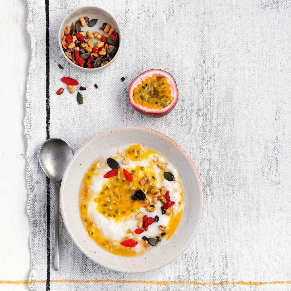 Congee à la vanille et aux fruits de la passion