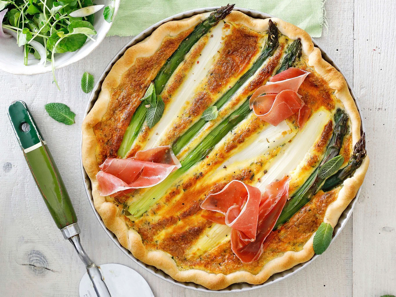 Quiche agli asparagi con prosciutto crudo