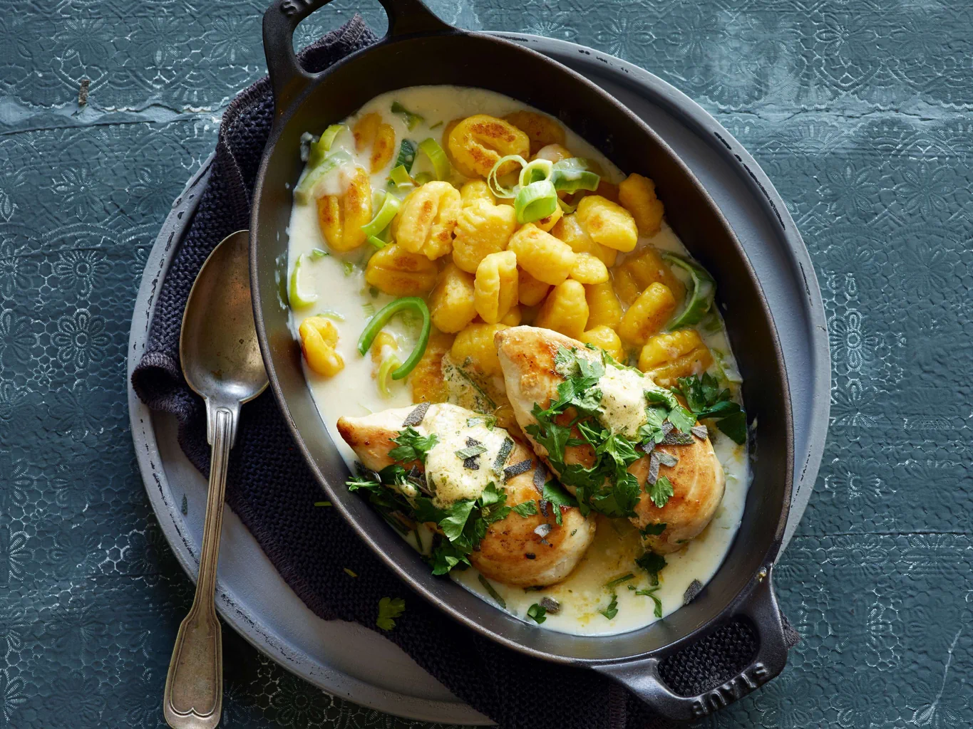 Kürbis-Gnocchi mit Kräuter-Poulet