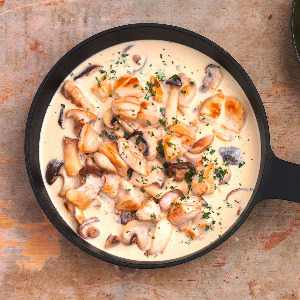 Kaninchen-Pilz-Ragout mit Frischkäsesauce 