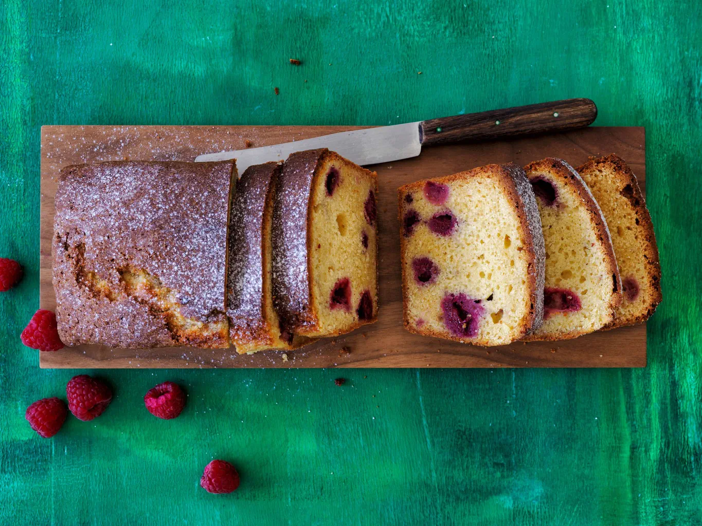 Cake alla vaniglia e ai lamponi