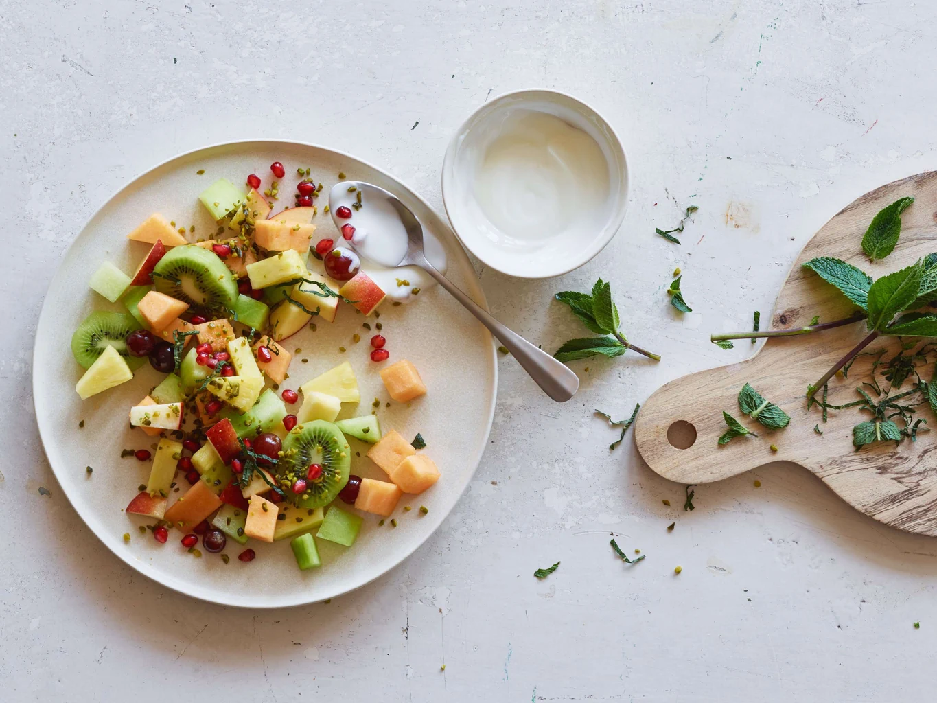 Fruchtsalat fixfertig mit Pistazien und Joghurt