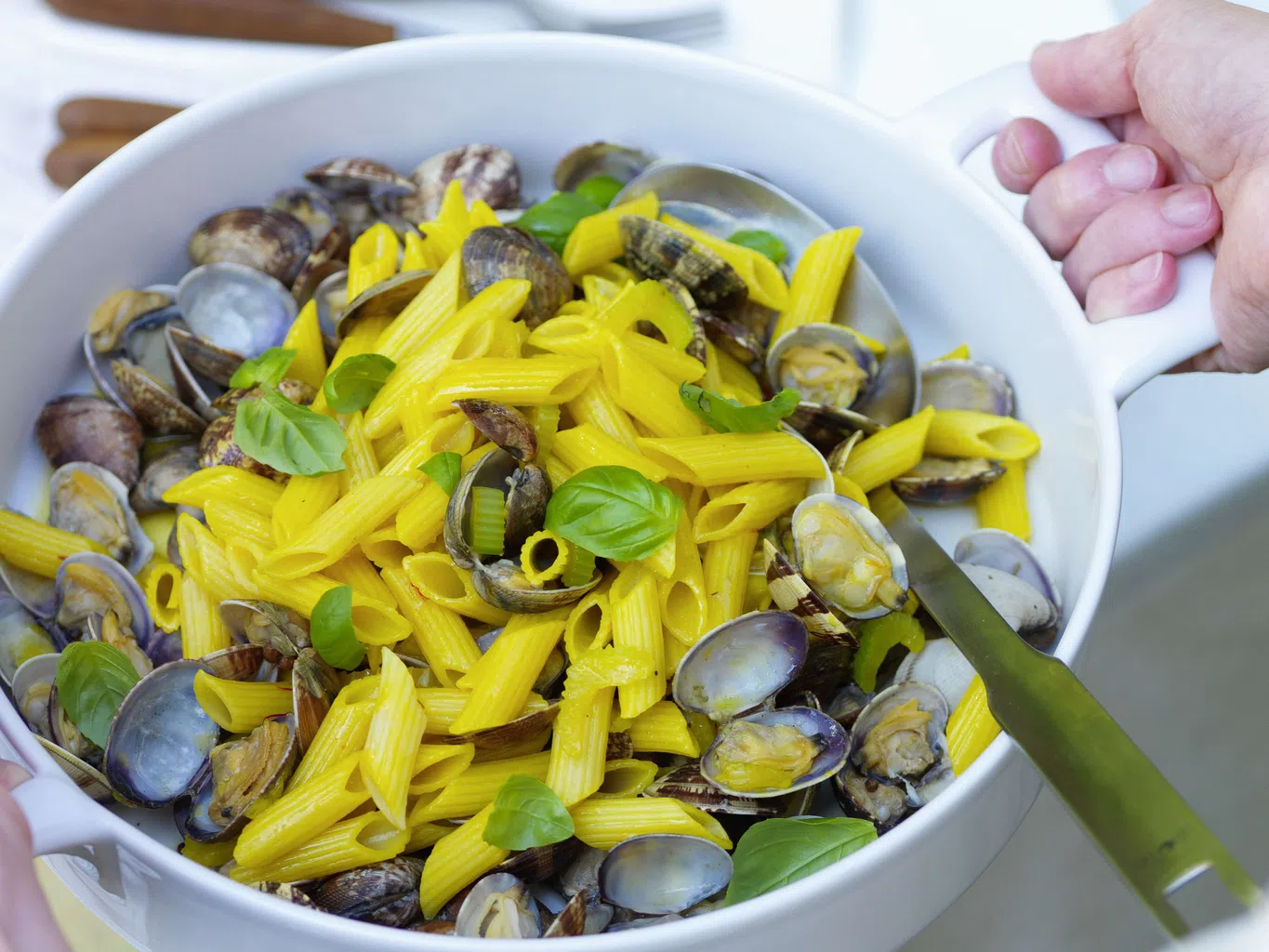 Safran-Penne mit Vongole
