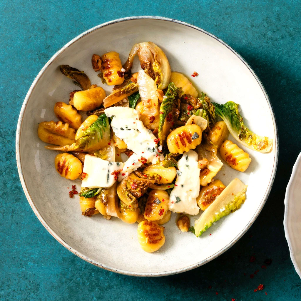 Gnocchi avec laitue romaine