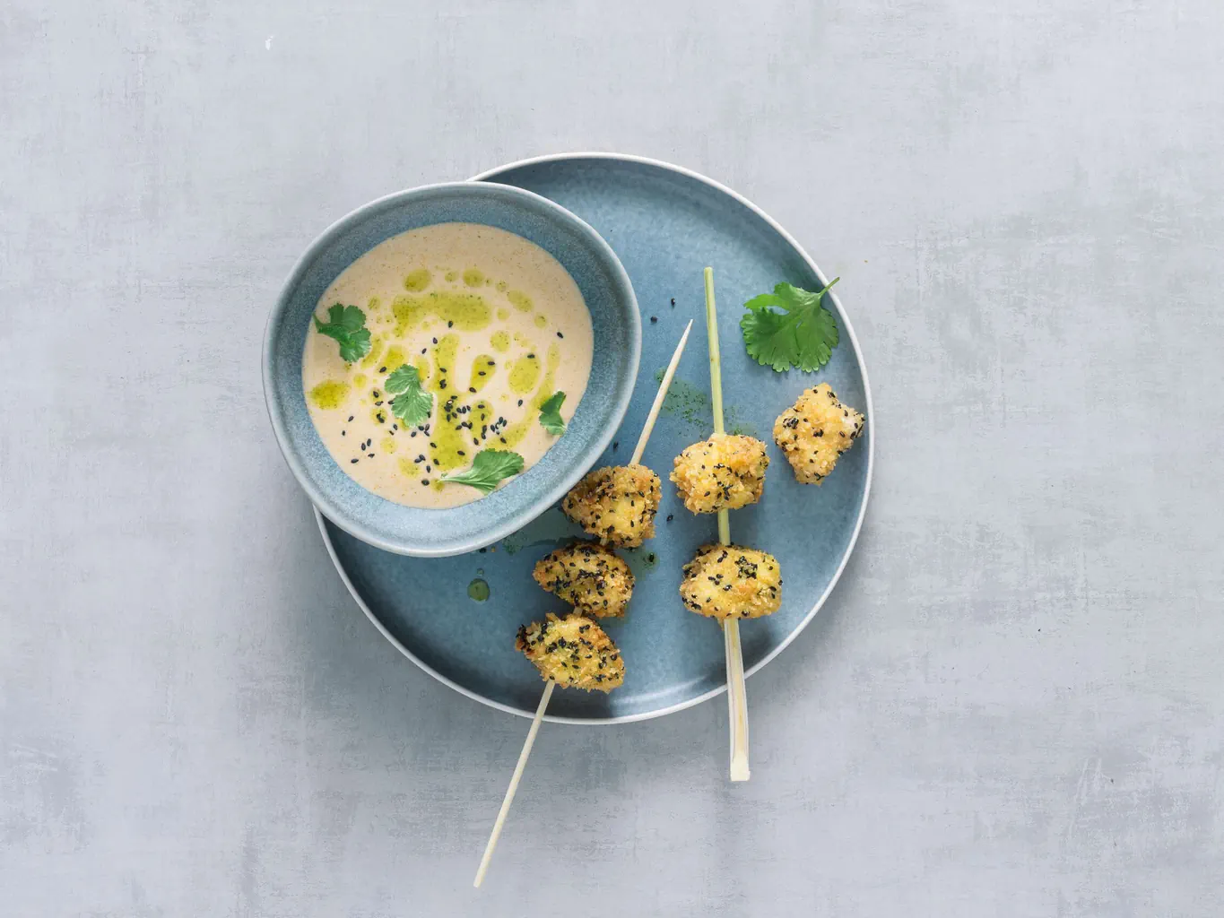 Tom Kha Gai mit Poulet in Panko-Sesam-Mantel