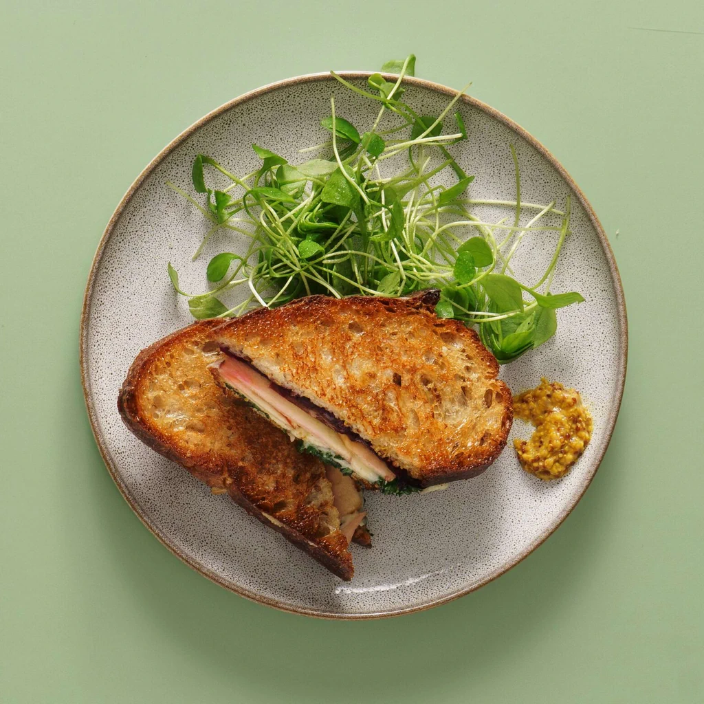Croque au fromage et à la pomme