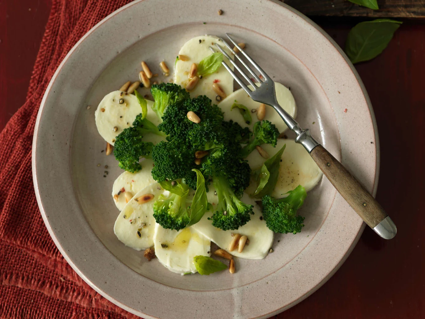 Carpaccio de mozzarella et brocolis