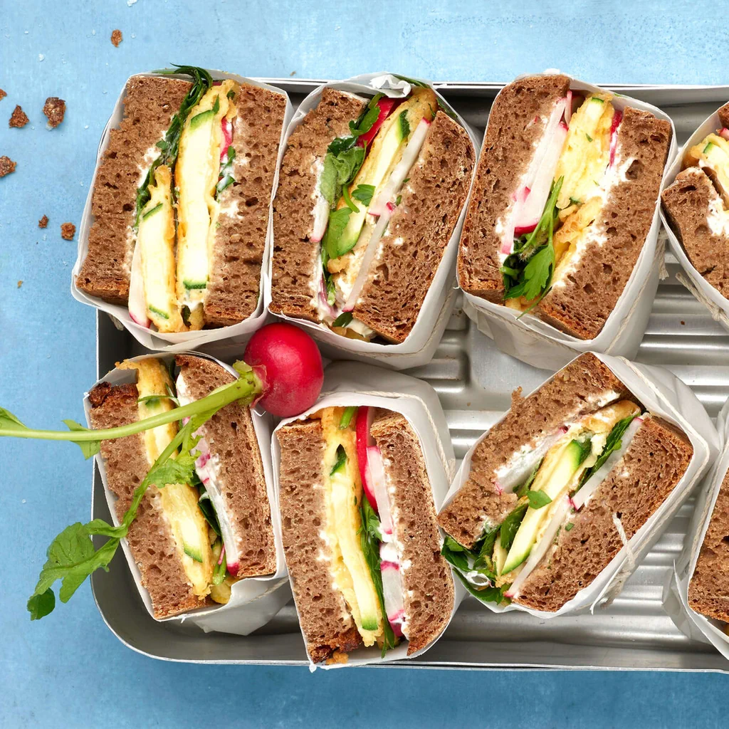 Sandwich à la piccata de courgettes et aux fines herbes