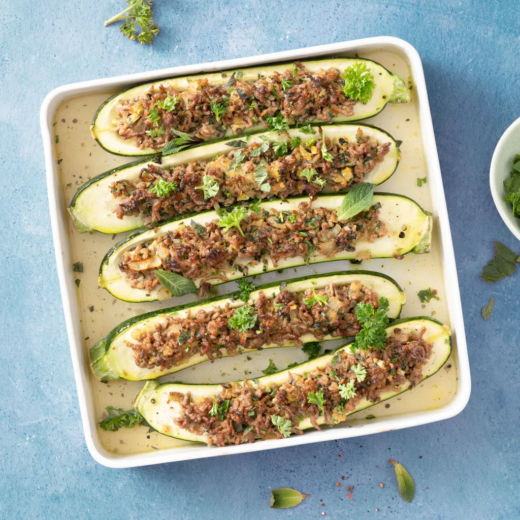 Zucchetti gefüllt mit Hackfleisch