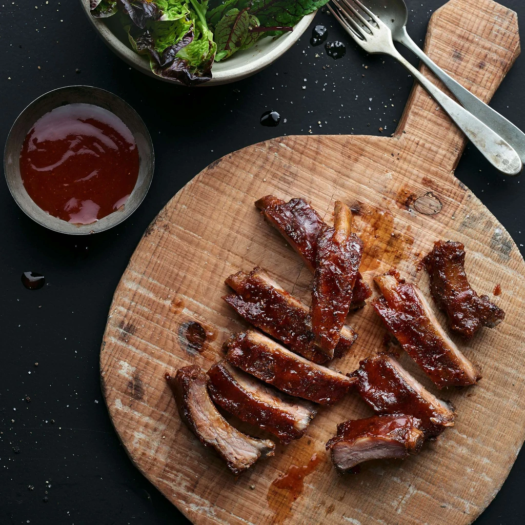 Spareribs con rub e salsa BBQ