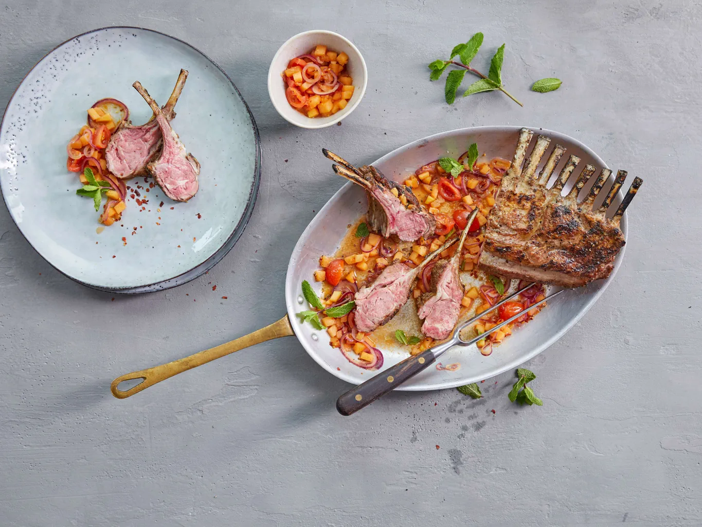 Carré d'agneau avec salsa au melon