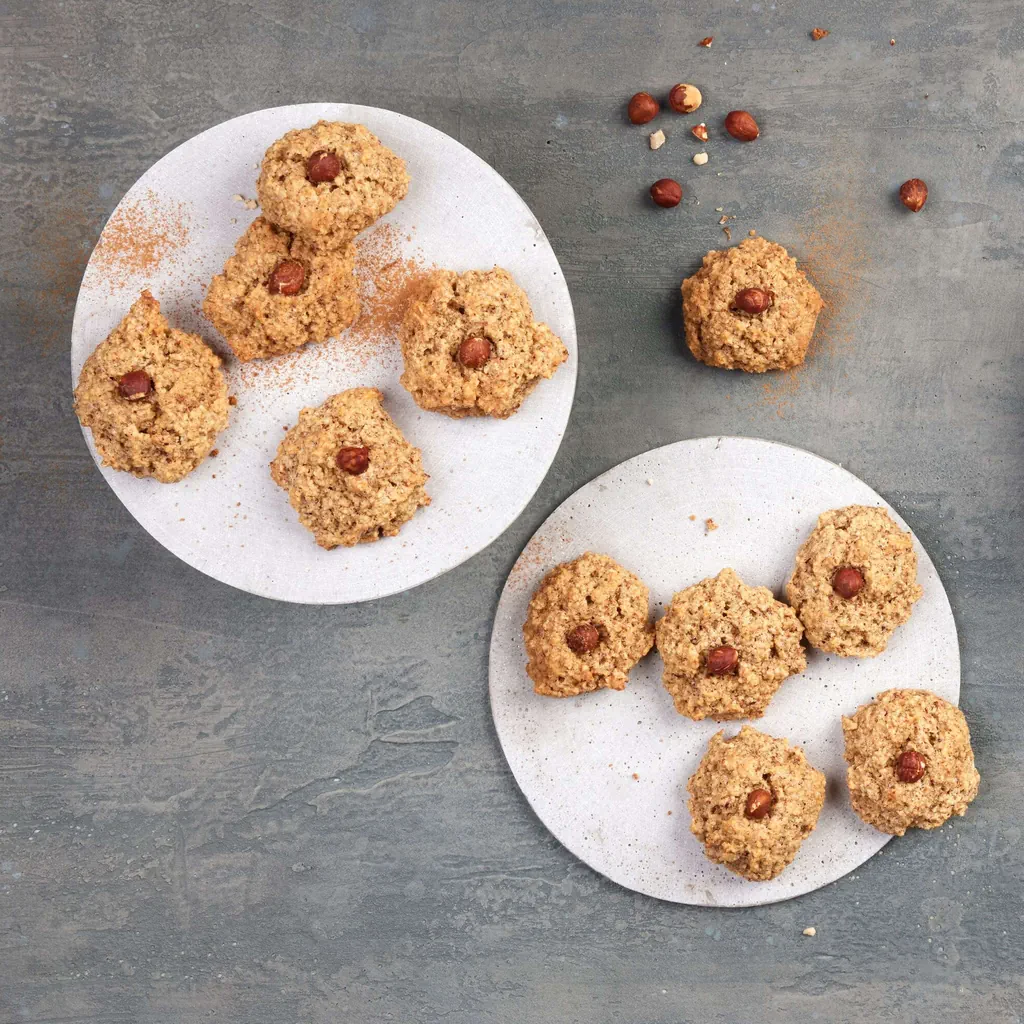 Biscotti alle nocciole e alla cannella