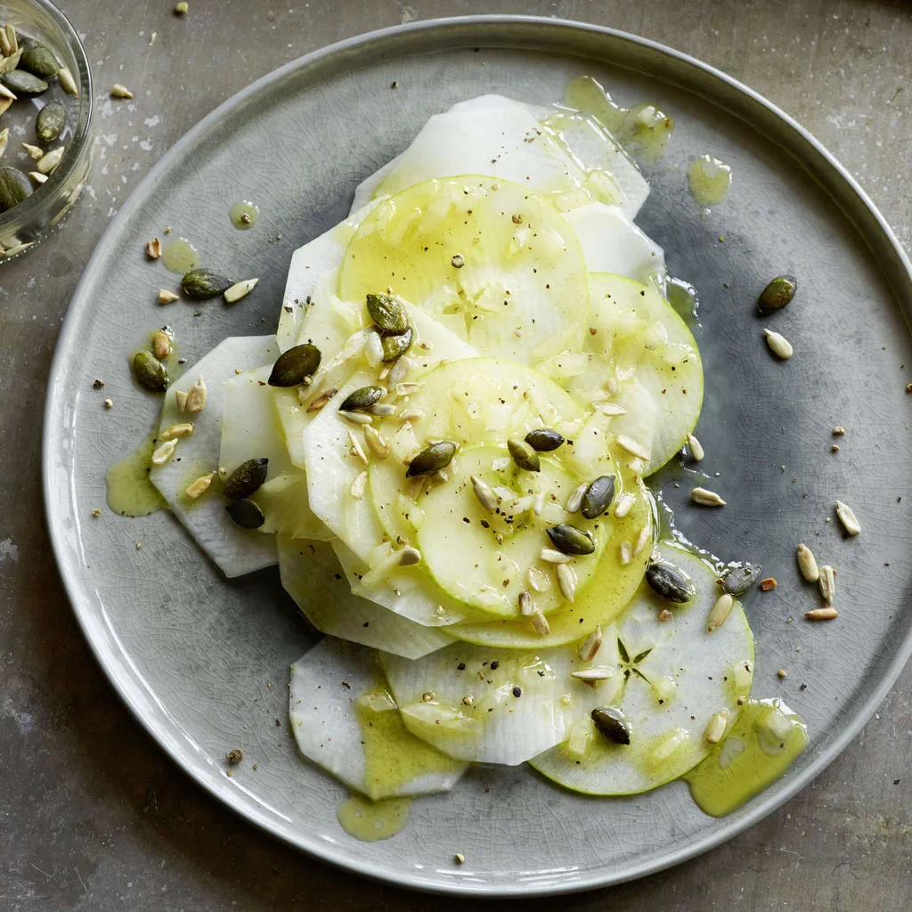 Carpaccio de chou-rave avec graines