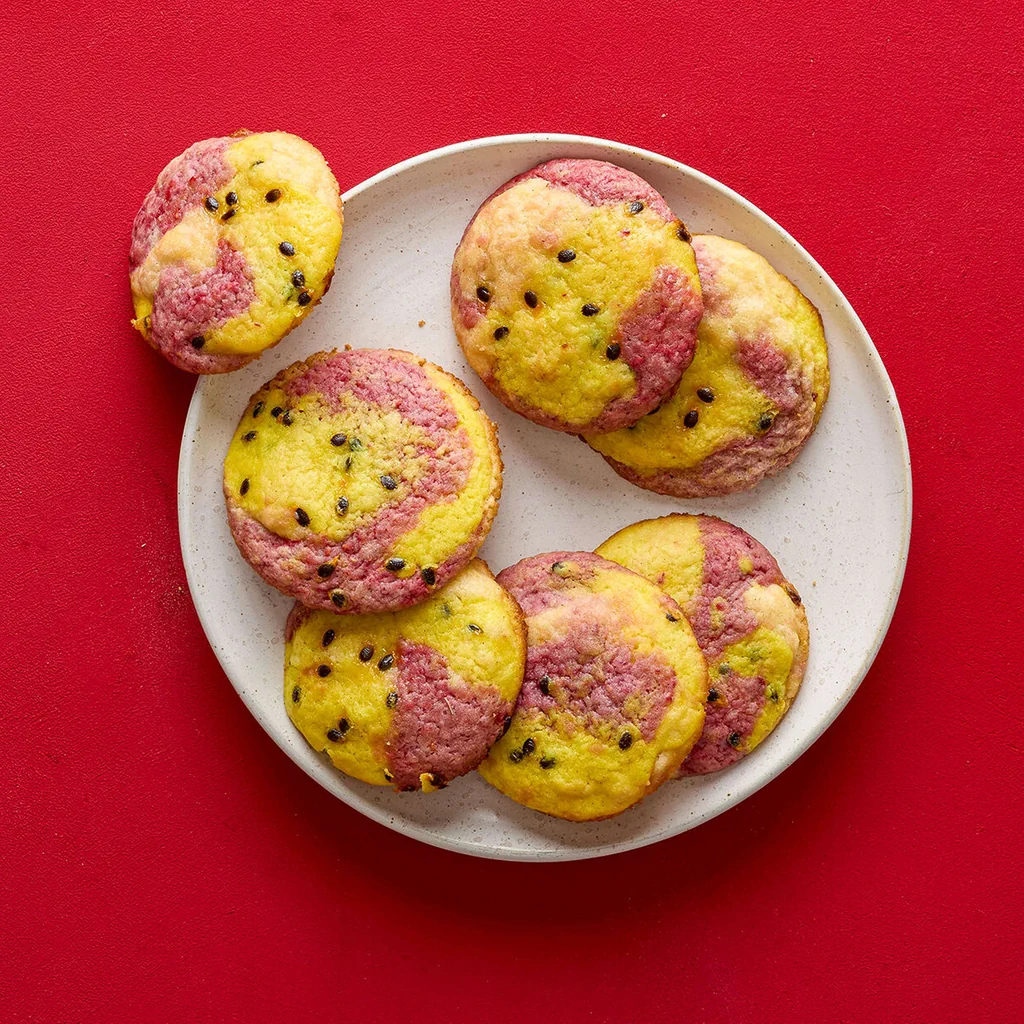 Neapolitan cookies al frutto della passione