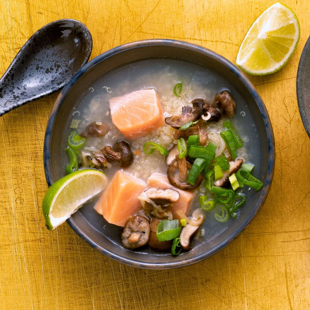 Soupe de poisson avec quinoa et shiitakés