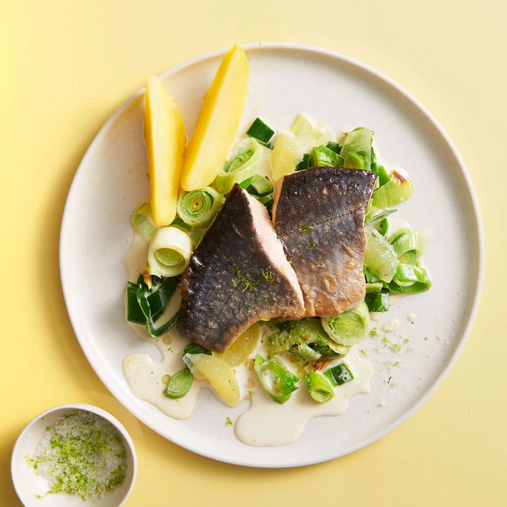 Filet d’omble chevalier sur poireaux au citron vert