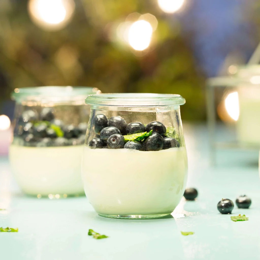Panna cotta alla limetta con mirtilli