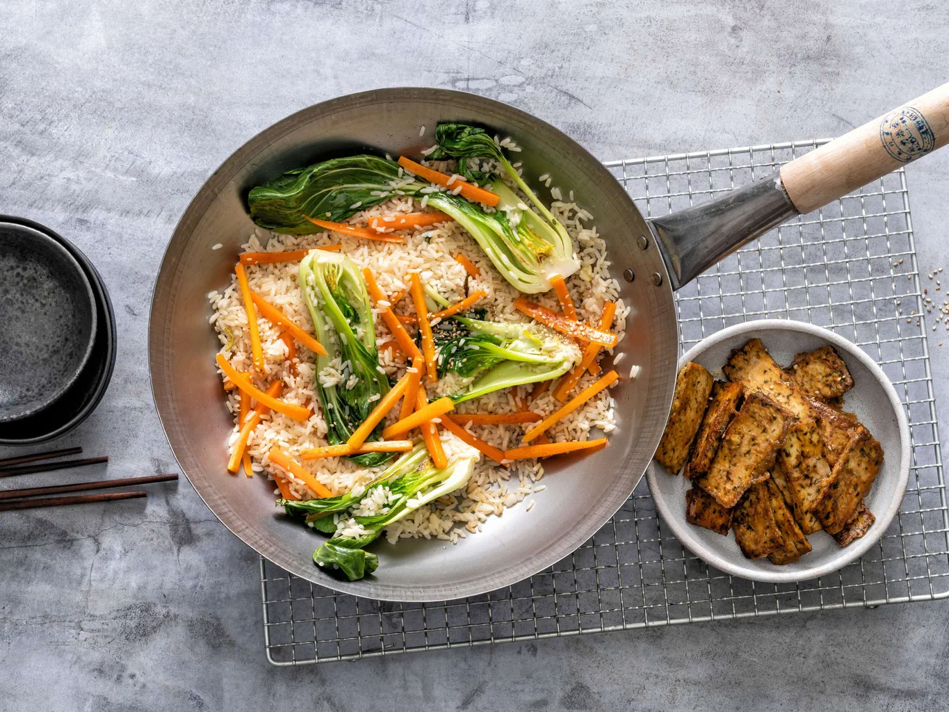 Chop suey al tofu con riso