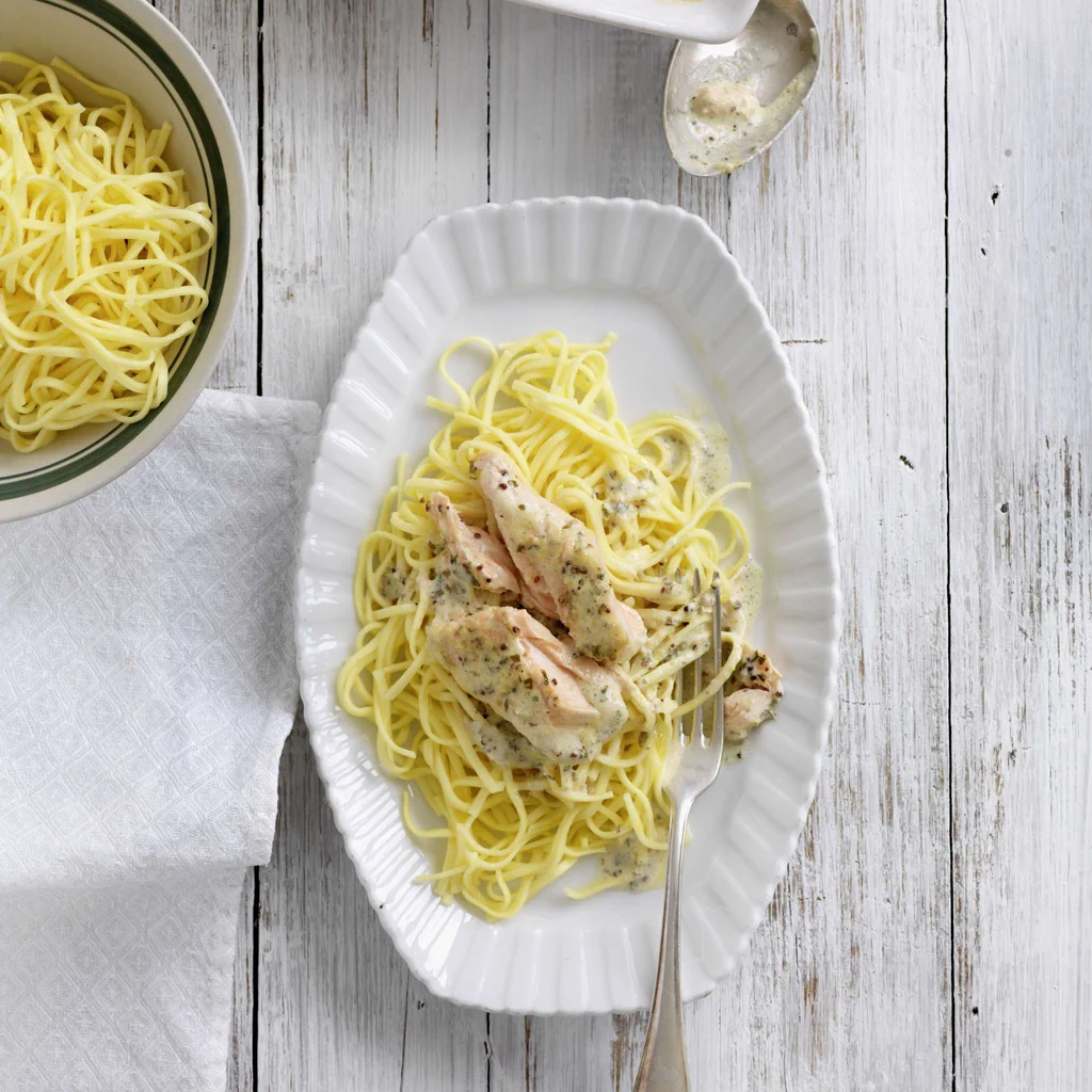 Urdinkel-Spaghetti mit gebackenem Lachs