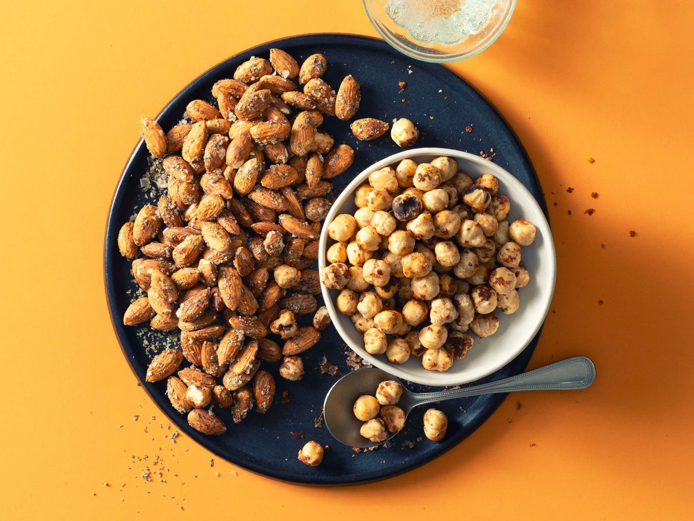 Nocciole e mandorle speziate