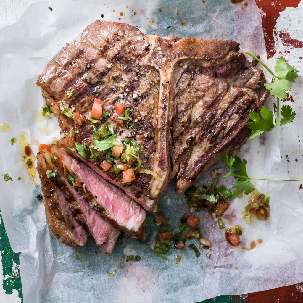 Steak T-bone avec salsa pebre