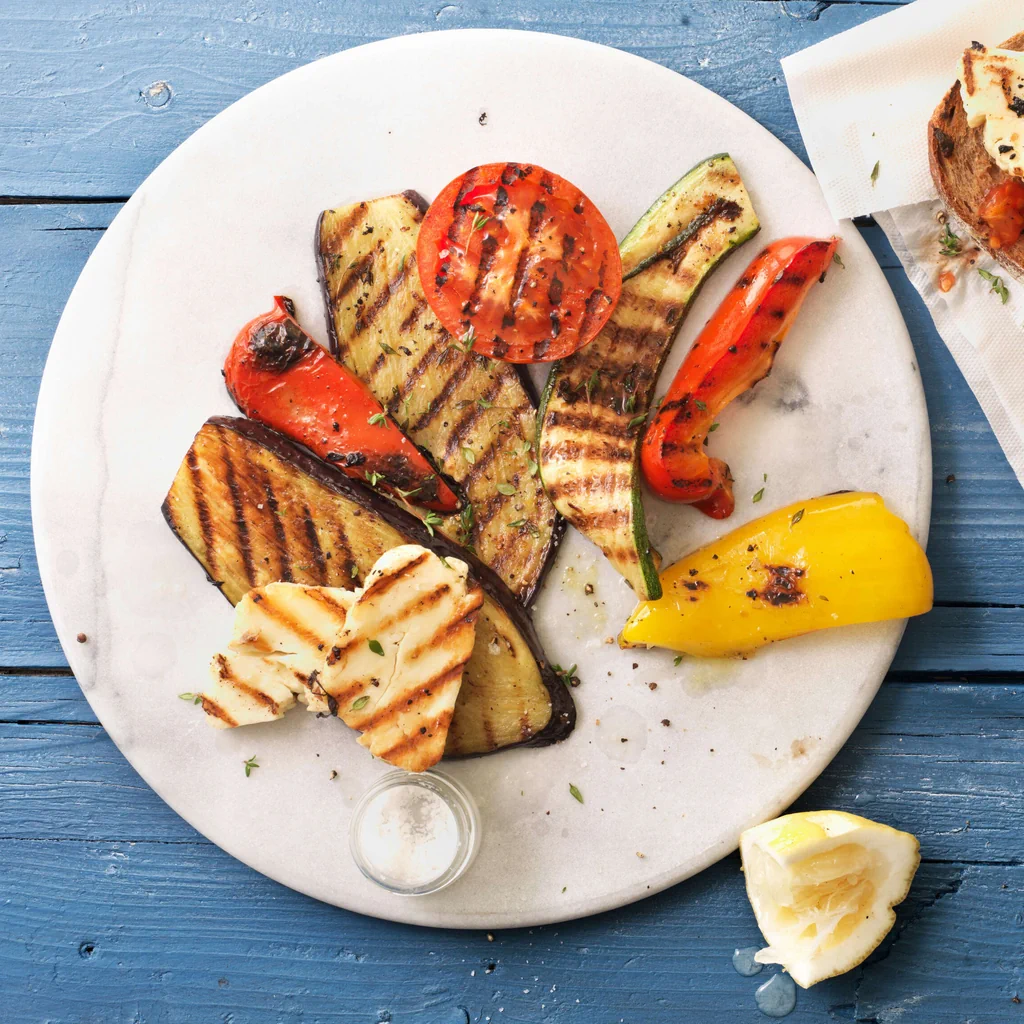 Tartines de légumes grillés et halloumi