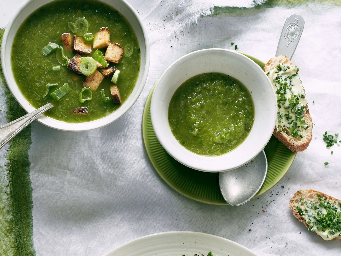 Gazpacho di cetrioli e spinaci con tofu