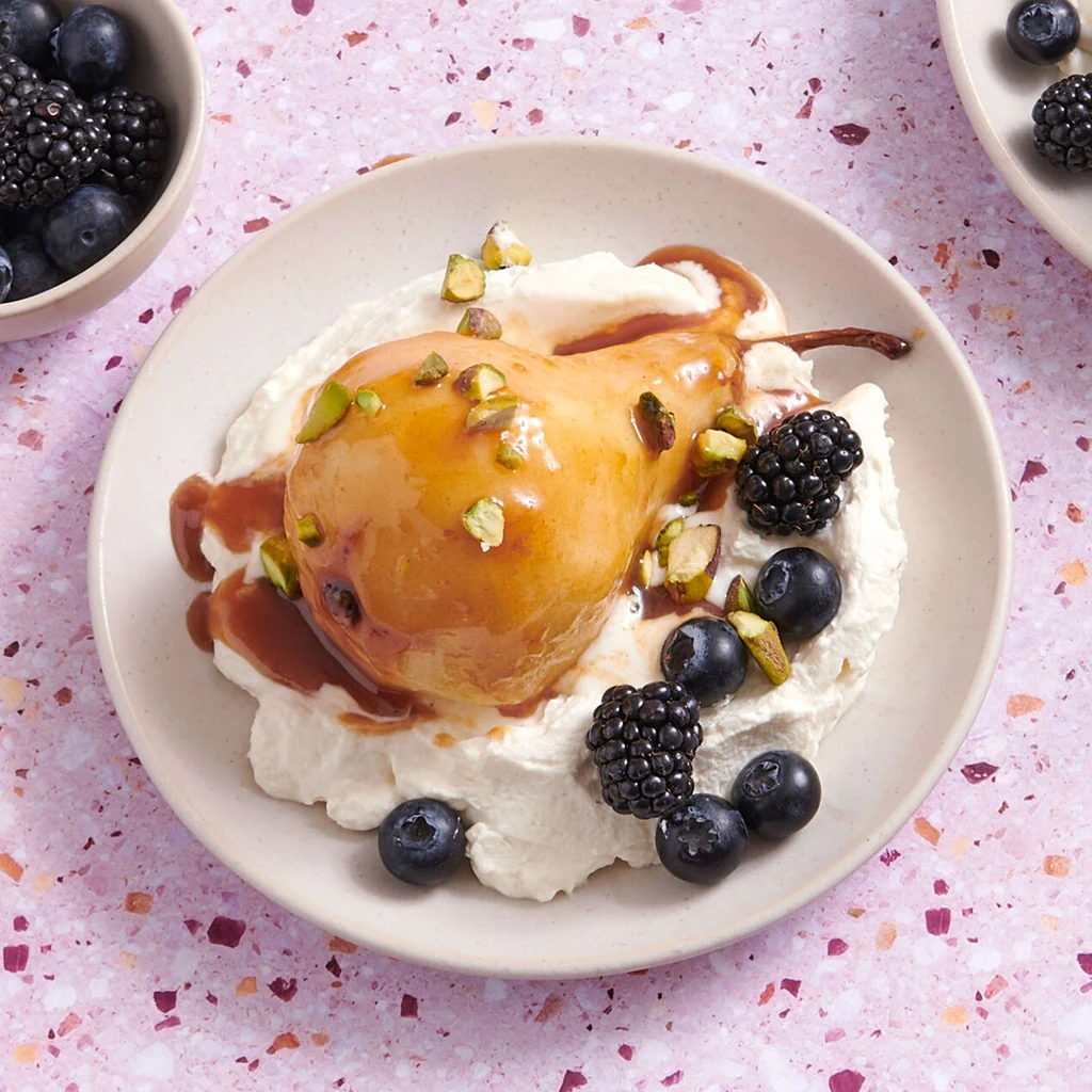 Caramelbirnen mit Beeren