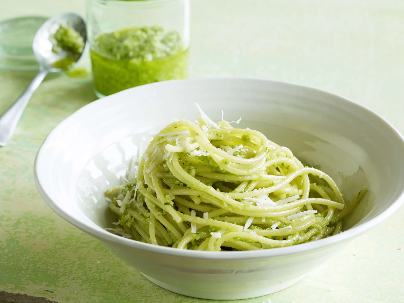 Spaghetti mit Kopfsalatpesto